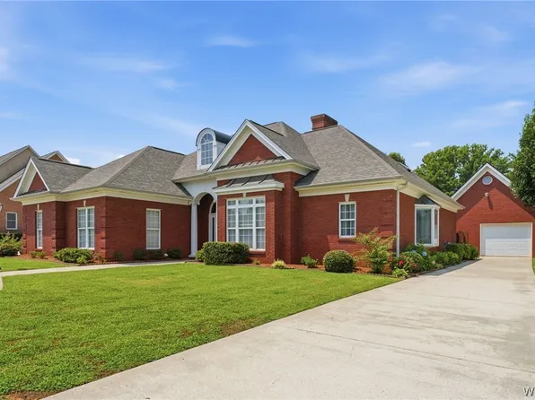 717 Beverly Dr, Muscle Shoals, AL 35661