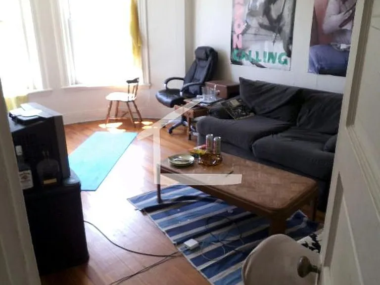 11 Mount Hood Rd #4 — Photo 2