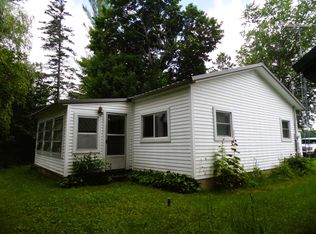 3720 N Hoover Ave, Gladwin, MI 48624