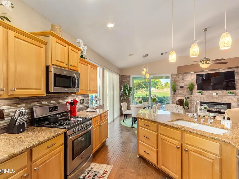 3341 E Fremont Rd — Photo 10