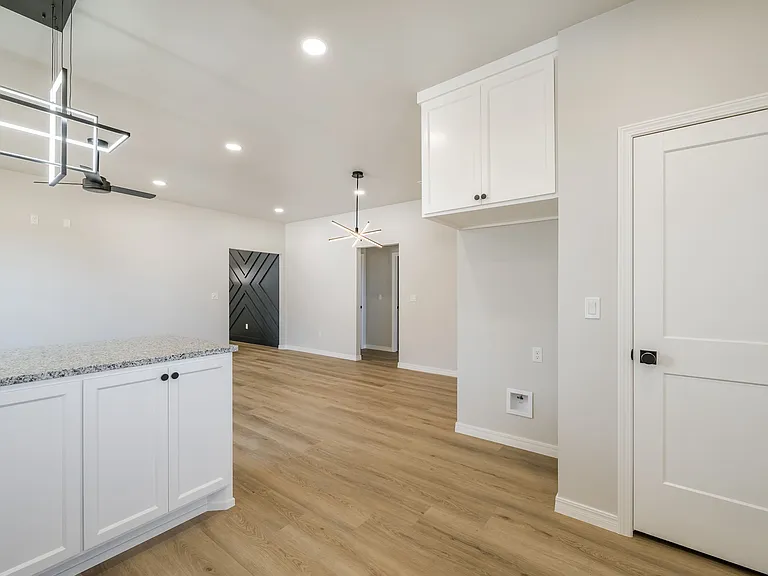 19150 Mid Country Blvd #1-4 — Photo 7