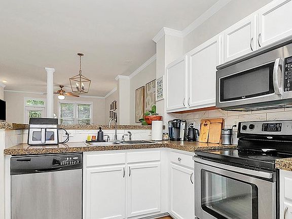 2nd image of 1532 Cleveland Ave #1