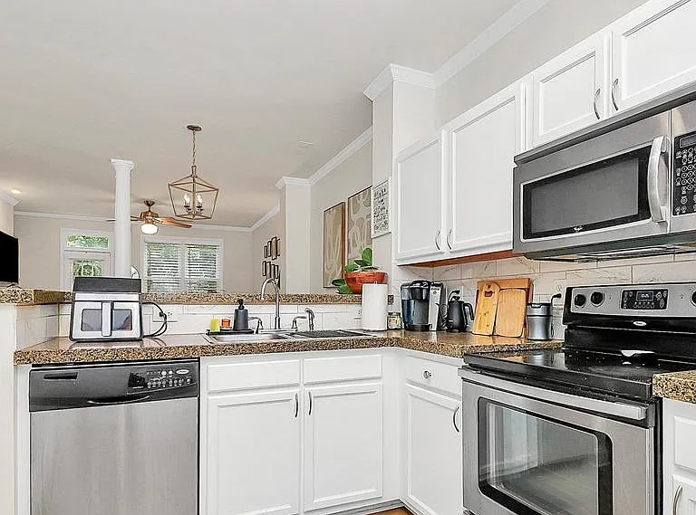 1532 Cleveland Ave #1 — Photo 2