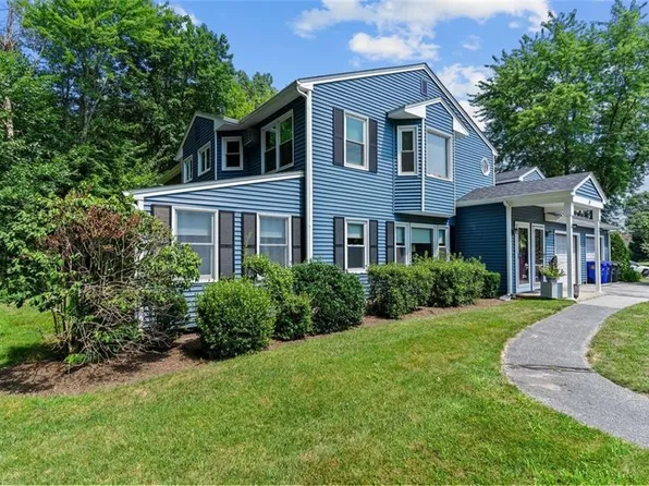 47 Knoll Pl #C, North Providence, RI 02904