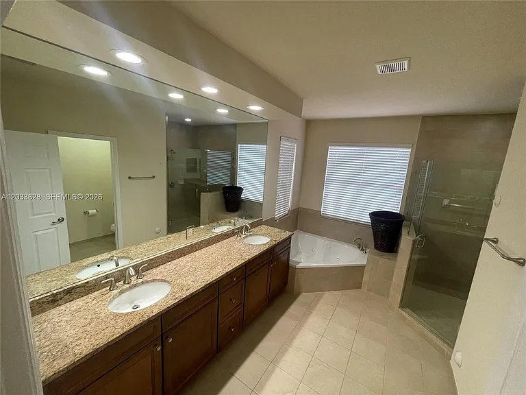 8858 NW 101st Pl — Photo 12