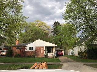 57 Maplefield Rd, Pleasant Ridge, MI 48069