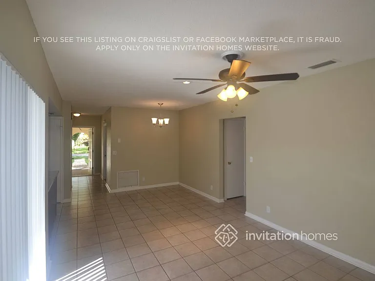 1100 SW 70th Ter — Photo 2