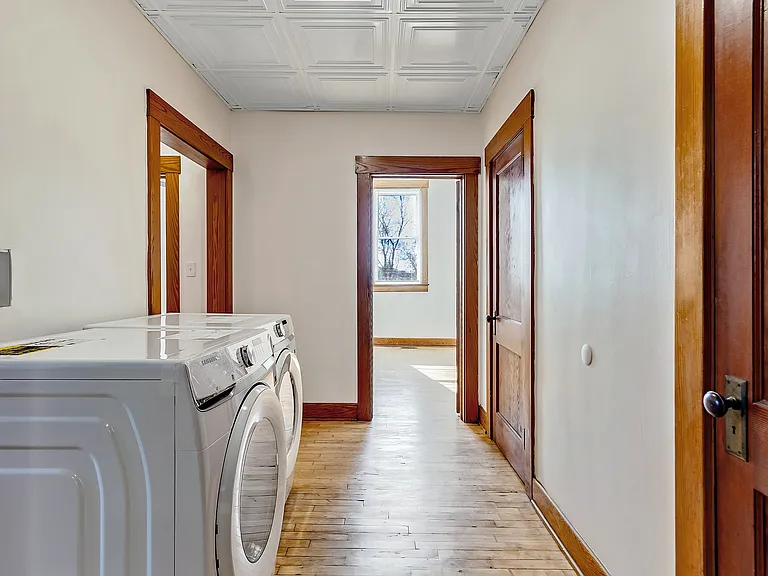 496 Dorsey Ave — Photo 54
