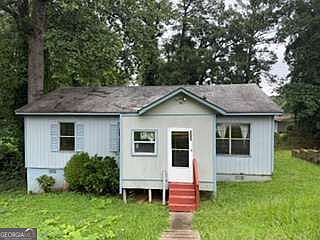 2nd image of 305 Creighton Ave
