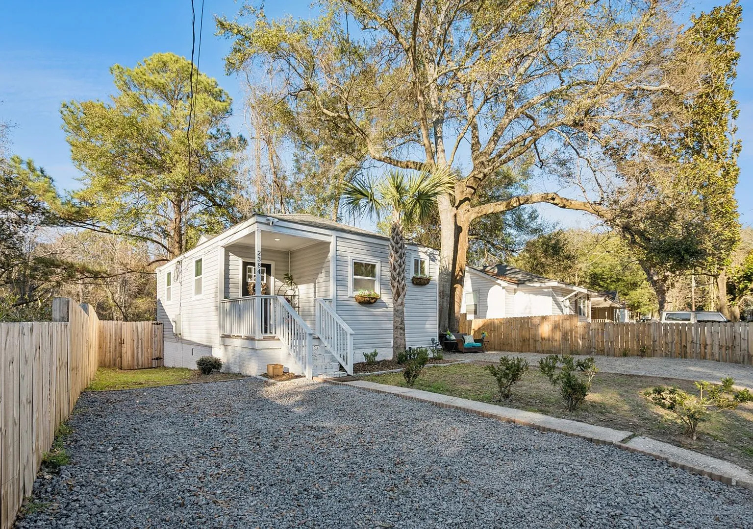 Charming 3BR House in Charleston — Photo 4
