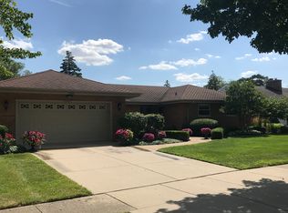 349 Austin Ave, Park Ridge, IL 60068