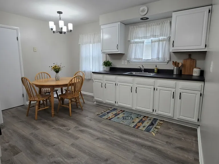 12328 Park Knoll Dr — Photo 4