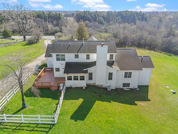 3rd image of 41604 N Hunt Club Rd