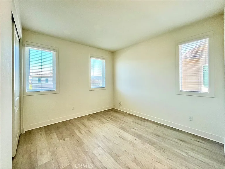 12040 Estrella Pl — Photo 31