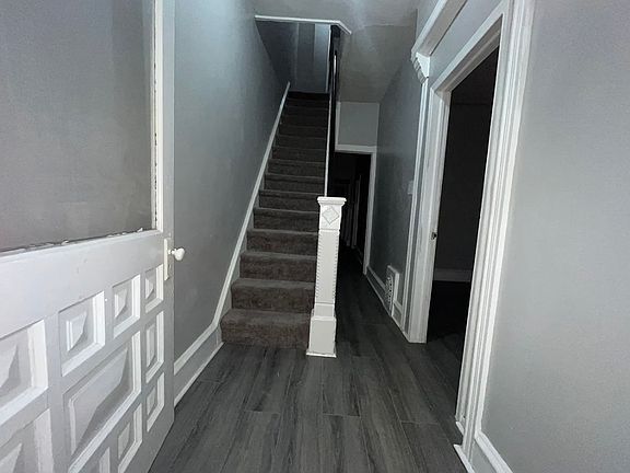 4th image of 6150 Park Ln S