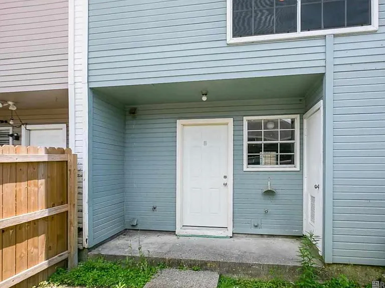 1757 Boulevard De Province #B — Photo 3