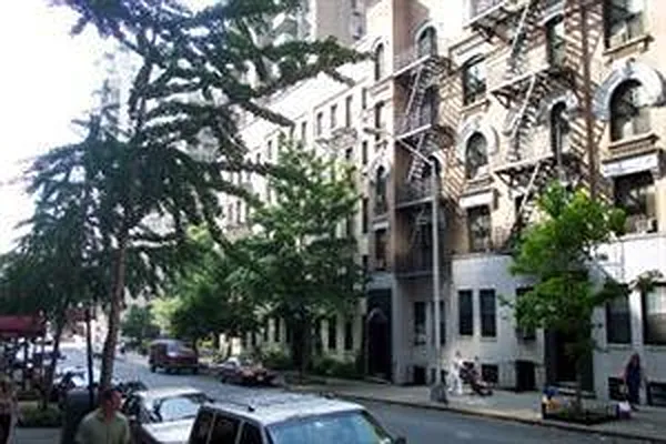 Rented by Douglas Elliman | media 18