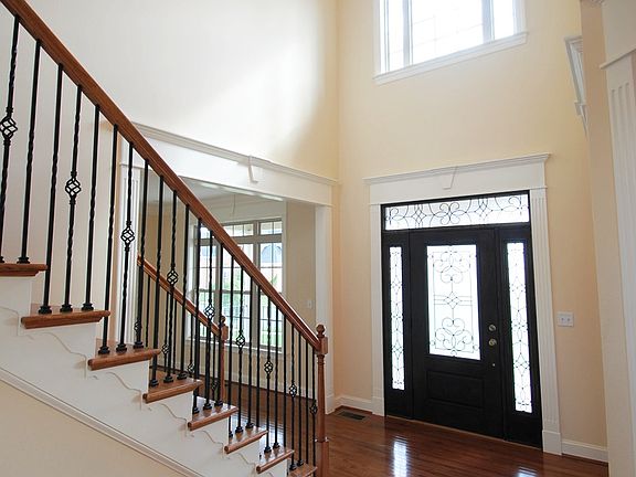 2nd image of 803 Jerryville St