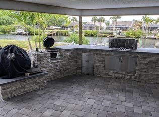 317 Flamingo Dr, Apollo Beach, FL 33572