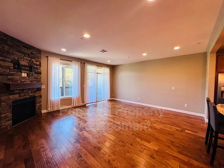 4307 NW Sage Loop — Photo 5