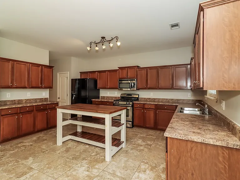 231 Parkmont Way — Photo 8