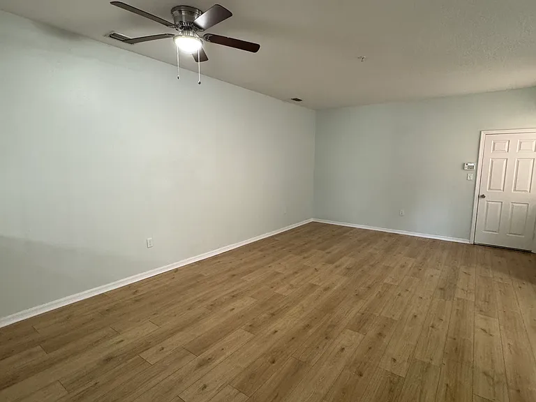 3413 Parkridge Cir — Photo 4