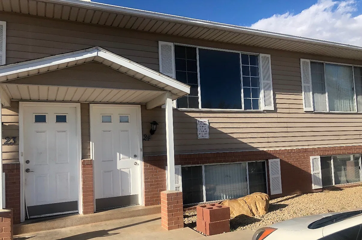 3 bed, 1001 sqft, $1,650 — Photo 2