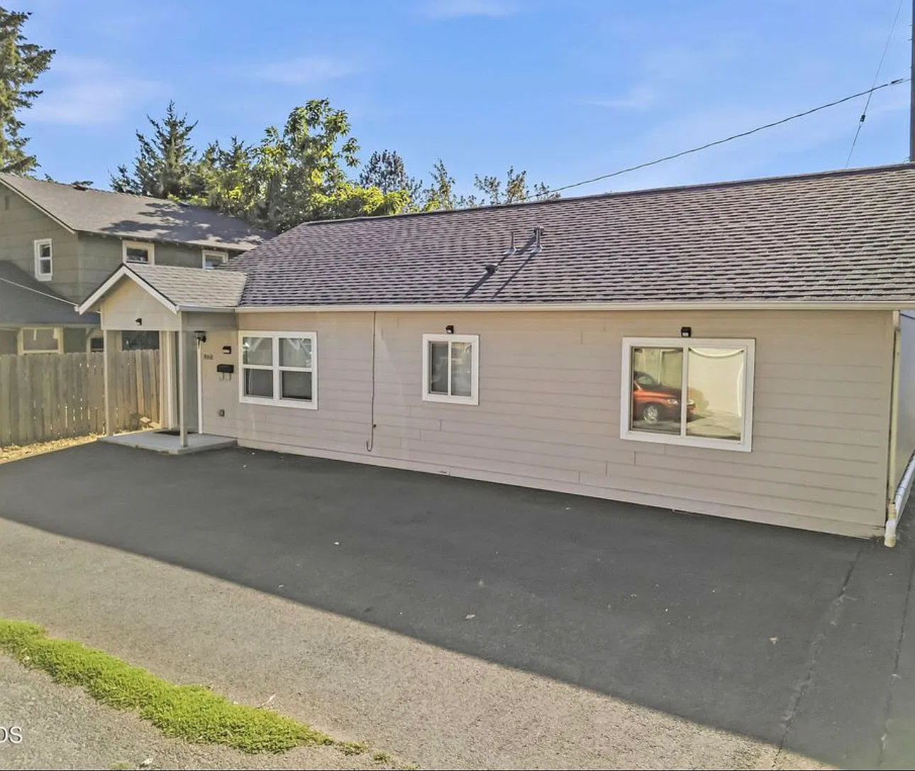 3 bed, 1232 sqft, $2,100 — Photo 1