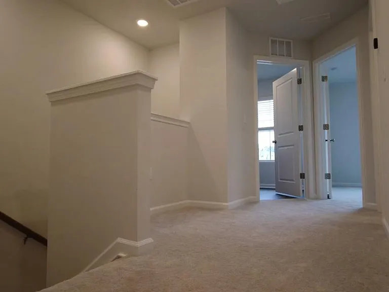 806 McKenzie Park Ter — Photo 26