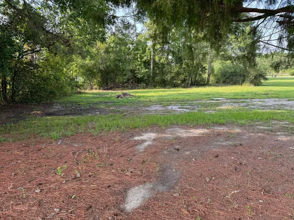 7 J St, Summerton, SC 29148