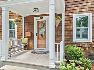 41 Park Ave, Wellesley, MA 02481