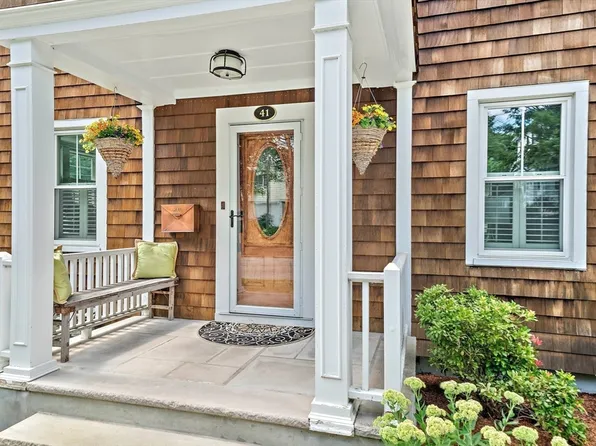 41 Park Ave, Wellesley, MA 02481