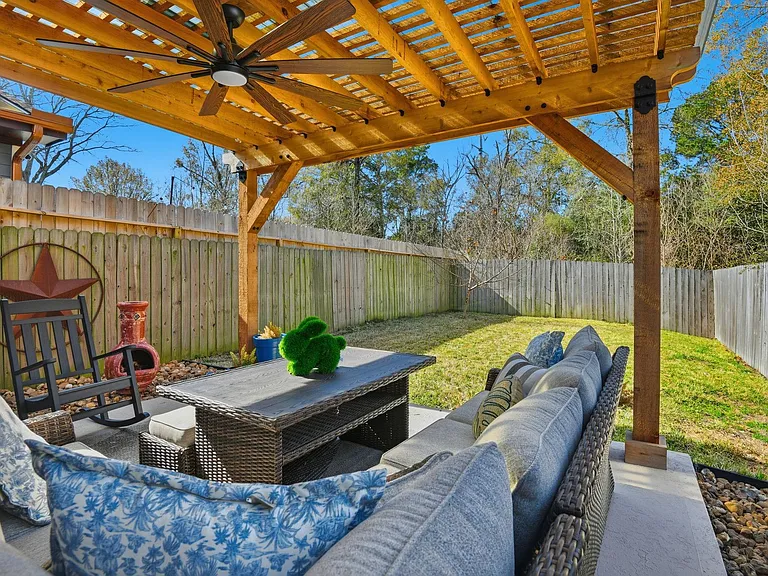 410 Peach St — Photo 27