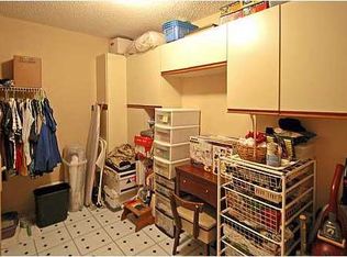 11026 N Harmony Lake Cir, Davie, FL 33324