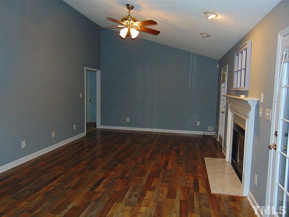 4th image of 3577 River View Cir