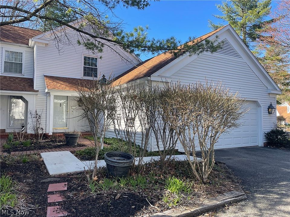 1st image of 4379 Devonshire Dr #10