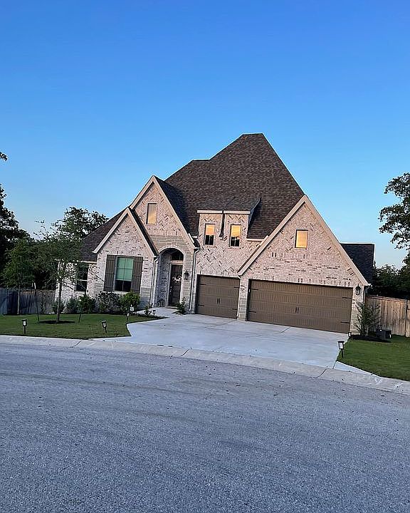 1st image of 103 Kellogg Ln
