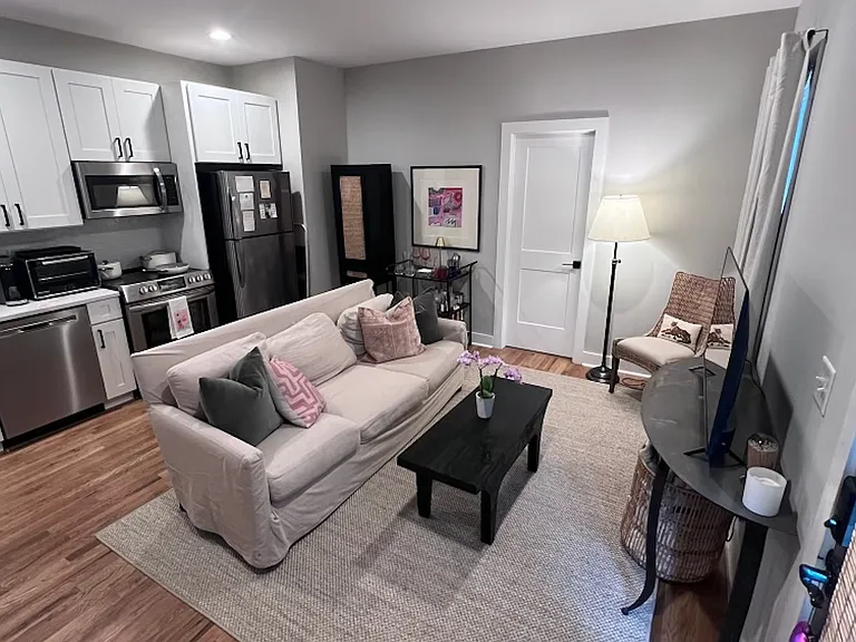 4205B Elkins Ave — Photo 17