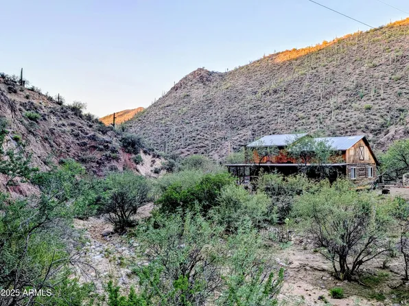 1234 Champie Road, Morristown, AZ 85342