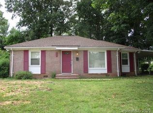 915 Pondella Dr, Charlotte, NC 28213