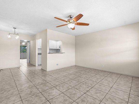 3rd image of 52 Kingswood E #C