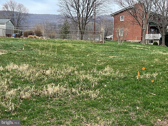 3rd image of Rose Hill Dr