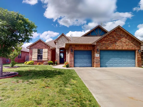 928 N Creek Dr, Woodward, OK 73801