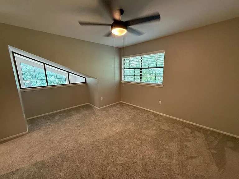 889 Dublin Dr #D — Photo 13