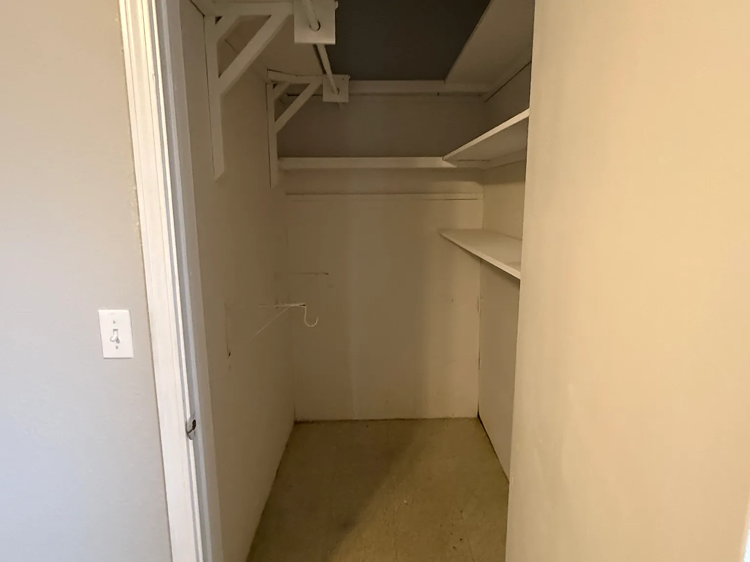 1713 N Little — Photo 2