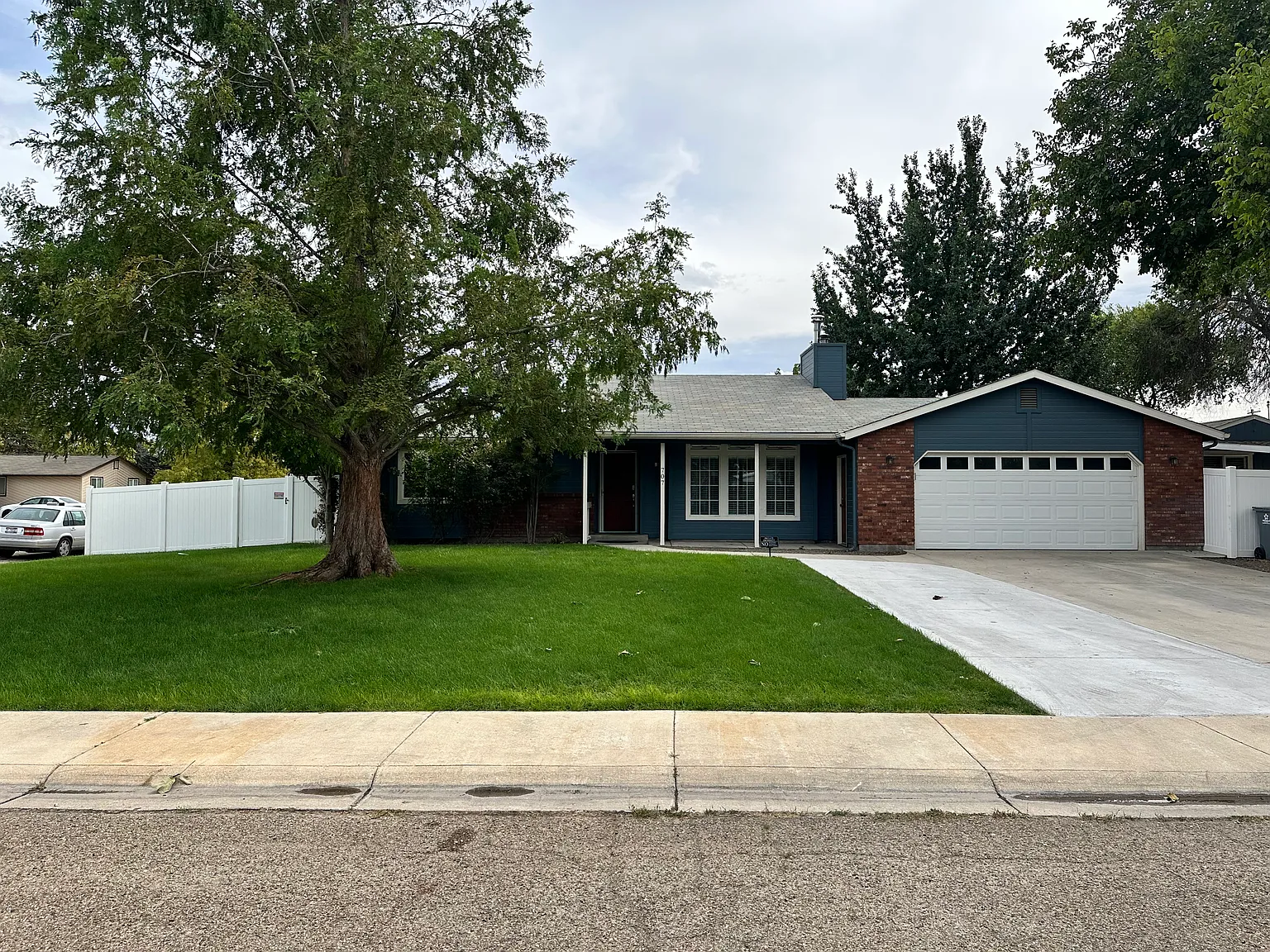 2 bed, 1300 sqft, $2,275 — Photo 1