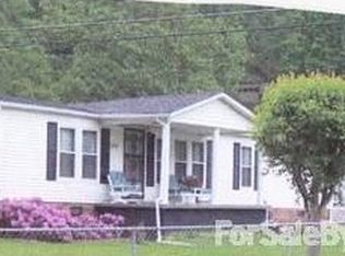 133 Deskin St, Pounding Mill, VA 24637