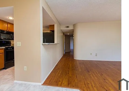 9424 Twin Trails Dr #103 — Photo 2