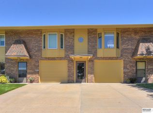 7900 Park Dr, Ralston, NE 68127