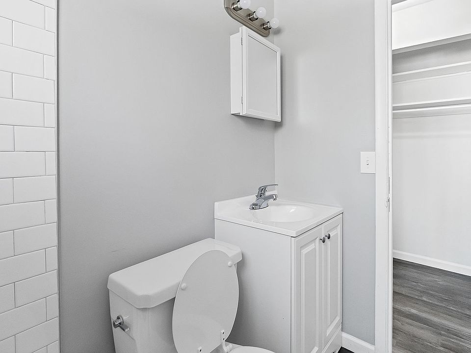 1st image of 1005 Dana Ave #14